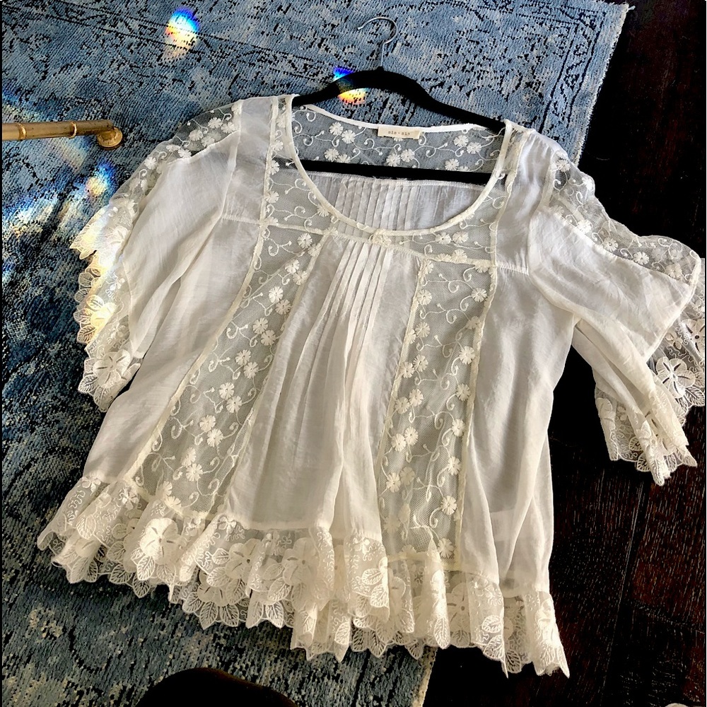 Beautiful blouse like new excellent condition
